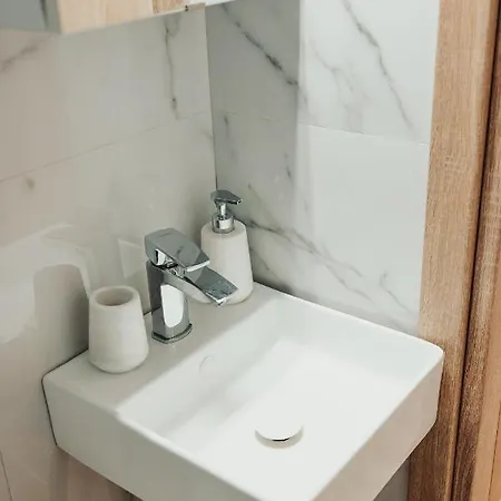 Little 度假居 Makrirrákhi